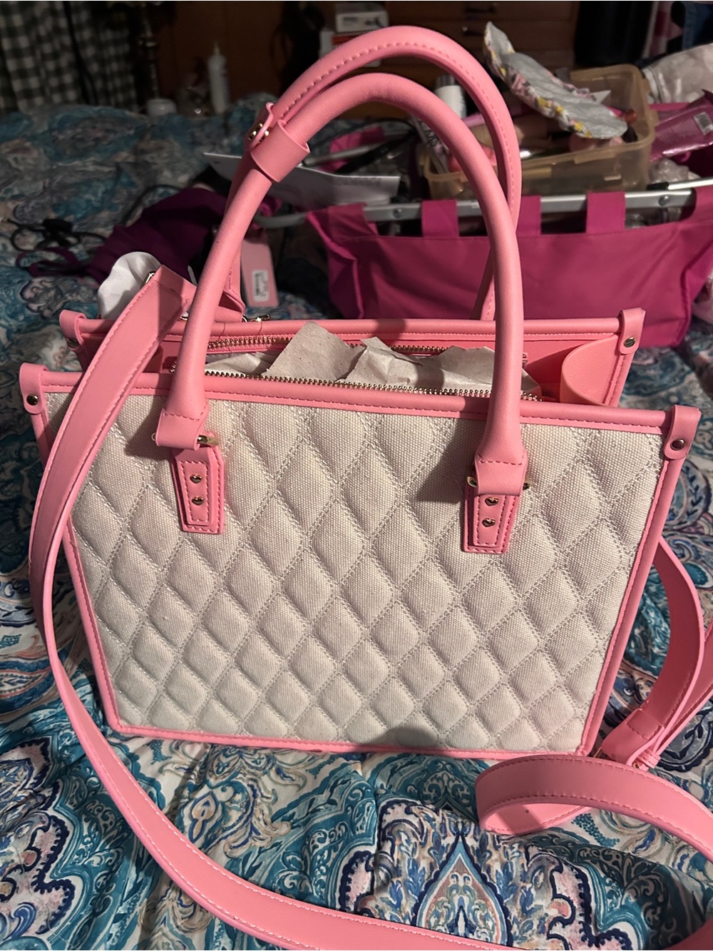 Betsey Johnson Cream and Pink Quilted Tote Beach umbrella tote w Scarf Charm - Picture 8 of 13